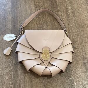 Elegant Cream Leather Shoulder Bag